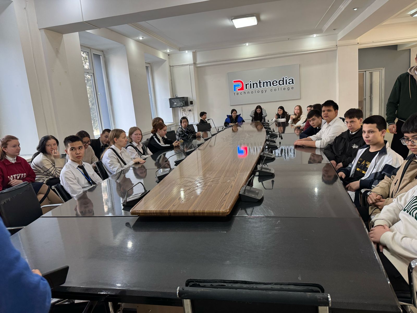 Принтмедиа технологиялар колледжінде мектеп оқушыларына арналған ашық есік күні өтті.