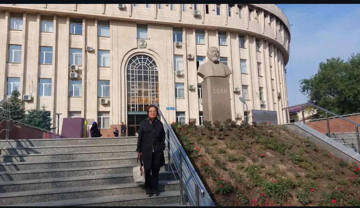 26 қыркүйек пен 4 қазан аралығында Абай атындағы Педагогикалық институтында 2026 оқу жылына арналған ҰБТ тесттерін сараптау және әзірлеу жұмыстары жүргізілуде.